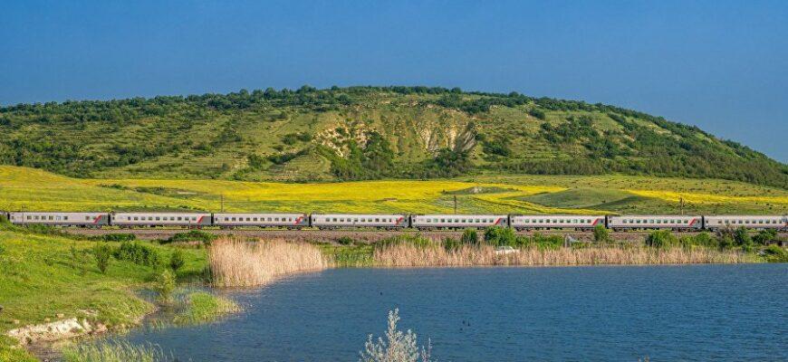 В курортный сезон поездами в Крым поедет 3 млн. пассажиров
