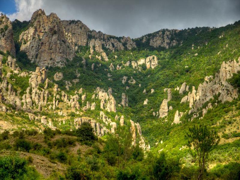 Долина привидений — загадочное место неподалеку от Алушты
